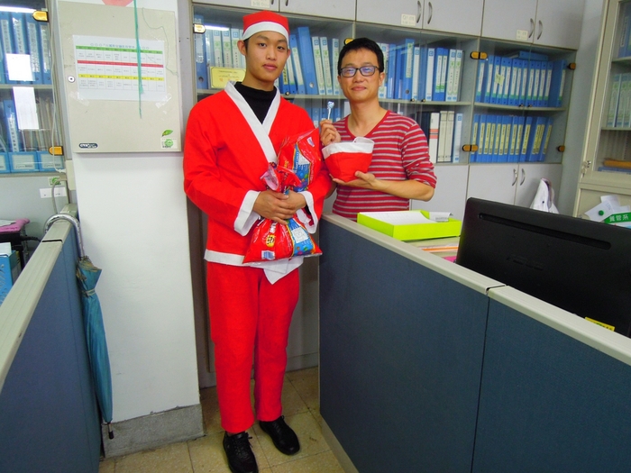 海洋事業學群海洋休閒觀光系-系學會聖誕活動圖片