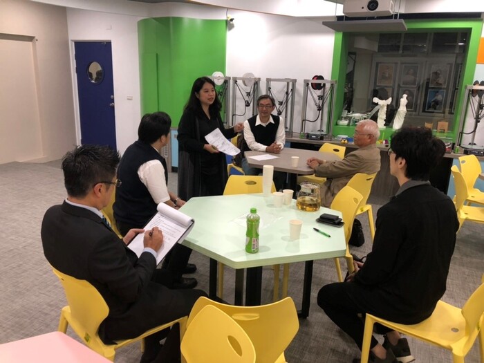 劉玲利院長與企業代表會前交流圖片